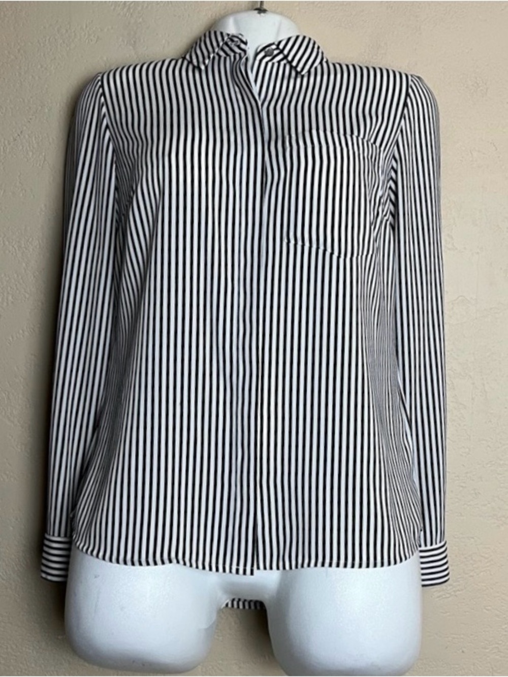5 for $30 Apt.9 women long sleeve black/white‎ striped bottoms down blouse Sz XS